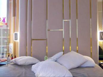 WhiteGirl-one webcam model stream image
