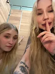 LollyPollly webcam stripchat model stream image