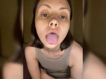 SilverSaya webcam model stream image