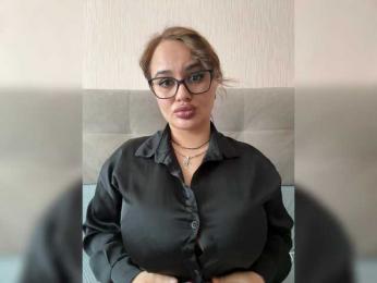 Sweetgirl31111 webcam bongacams model stream image