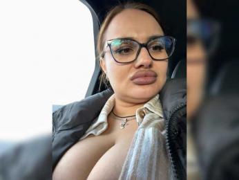 Sweetgirl31111 webcam model stream image