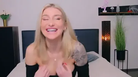 Lia_Benini webcam stripchat model stream image