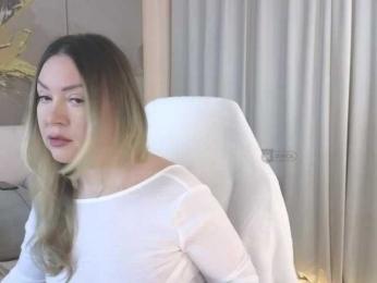 SoftTemptation webcam bongacams model stream image