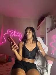 Indiazinhax webcam model stream image