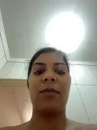 Indiazinhax webcam model stream image