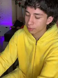 kaelwolf_tay webcam stripchat model stream image