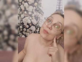 Lienda webcam bongacams model stream image