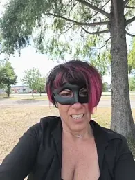DragonflyExhib webcam model stream image