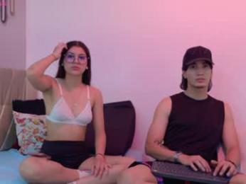 sweetauracouple webcam model stream image