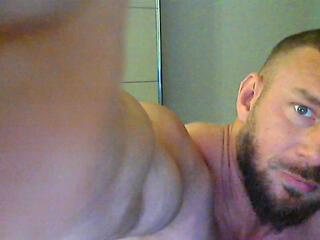 Kevin Muscle webcam model stream image