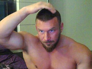 Kevin Muscle webcam model stream image