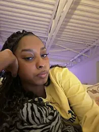Your_Paris webcam model stream image