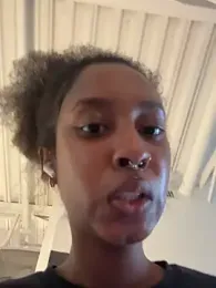 Your_Paris webcam model stream image
