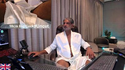 OnlineBossUK webcam model stream image