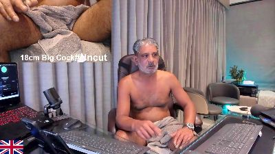 OnlineBossUK webcam model stream image