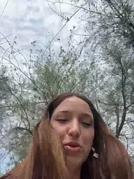 DollyTall webcam stripchat model stream image