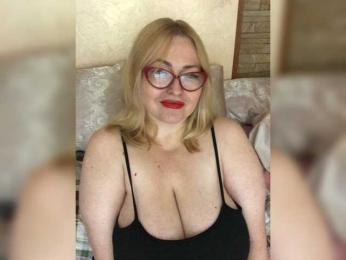 SvetlanaMinetovna webcam model stream image