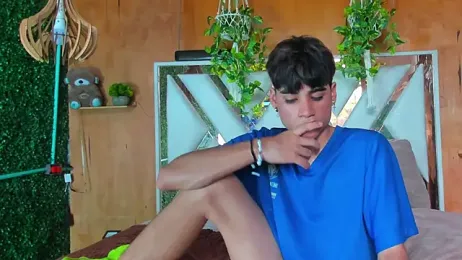 Max_gold webcam stripchat model stream image