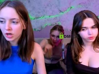 chloe_ley webcam model stream image