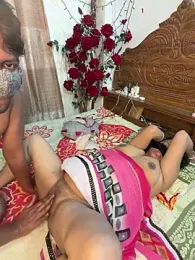 Tinni_Couple webcam model stream image