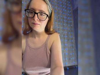 emma4you webcam bongacams model stream image