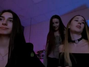 _mila_fire webcam model stream image