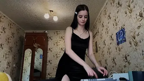 MilanaLush webcam model stream image