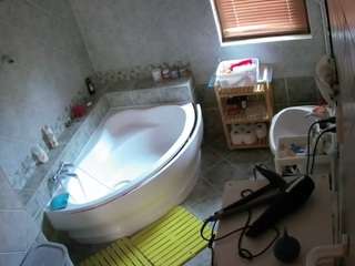 voyeurcam-julmodels-bath-1st-2 webcam camsoda model stream image