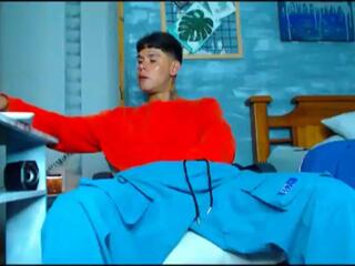 Derryck webcam model stream image