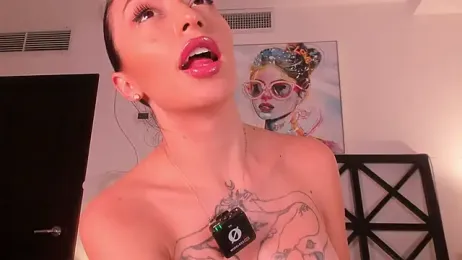 LunaMystyque webcam model stream image