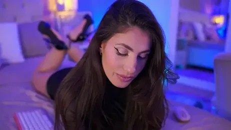 OhhAisha webcam model stream image