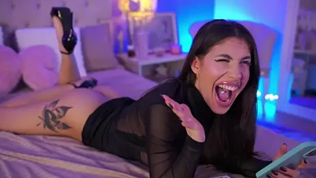 OhhAisha webcam model stream image