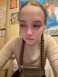 bambi_lu webcam stripchat model stream image