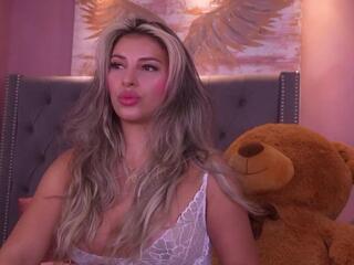 Alison Ross webcam model stream image