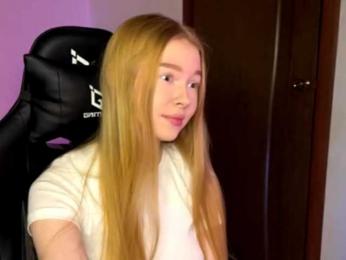 LumiSun webcam bongacams model stream image