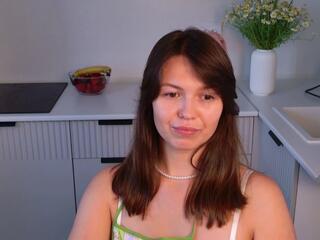Amanda Vi webcam model stream image