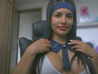layla-nicols webcam model stream image