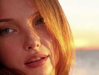 _Q_ webcam bongacams model stream image