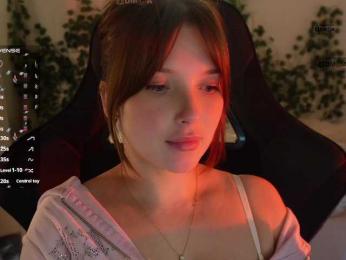 _Q_ webcam bongacams model stream image