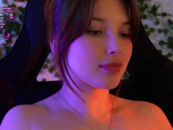 _Q_ webcam bongacams model stream image