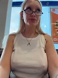 Mila_NoRules webcam model stream image