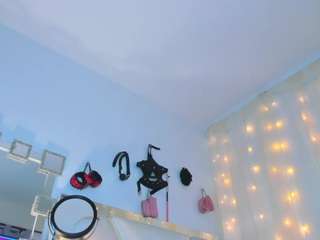 vaiolett-coleman webcam model stream image