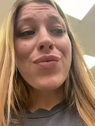 Sweet___Emily stripchat stream image, 19.05.2025 13:30