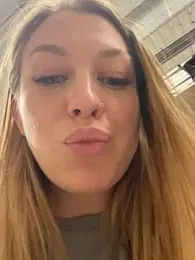 Sweet___Emily stripchat stream image, 23.05.2025 13:30
