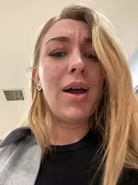 Sweet___Emily stripchat stream image, 27.05.2025 10:20