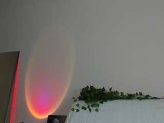 may-flowere camsoda stream image, 28.05.2025 14:20
