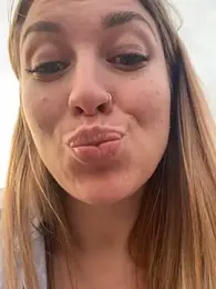 Sweet___Emily stripchat stream image, 30.05.2025 13:50