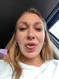 Sweet___Emily stripchat stream image, 19.07.2025 10:10