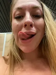 Sweet___Emily stripchat stream image, 19.07.2025 10:10