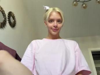lesi_moonie chaturbate stream image, 29.07.2025 08:10